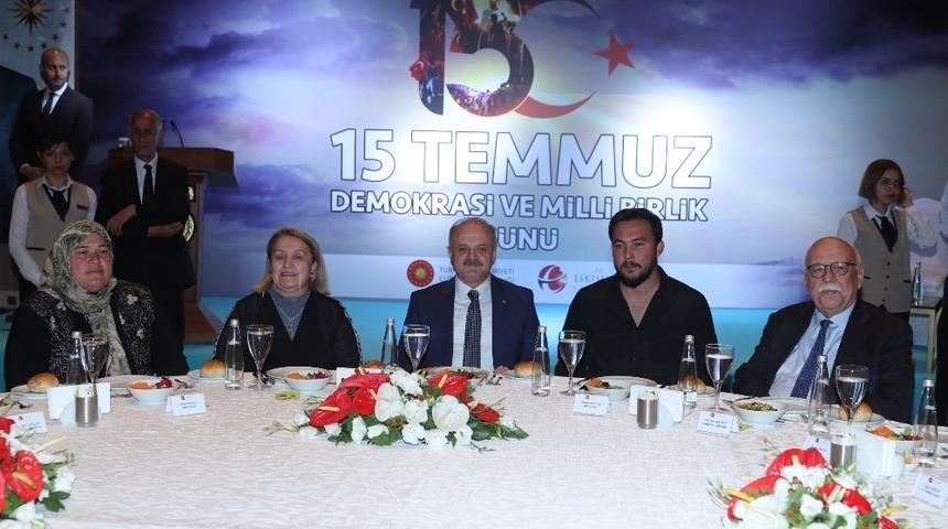 Eskişehir&rsquo;de şehit aileleri ve gaziler onuruna yemek