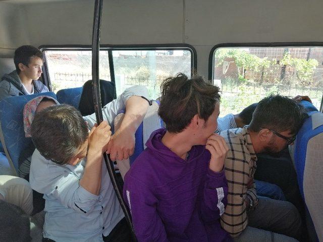 Çanakkale’de 24 mülteci yakalandı
