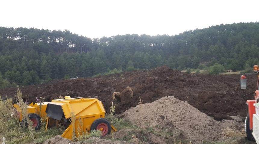 Buldan Yayla G&ouml;l&uuml;&rsquo;nde torf &ccedil;ıkarma işlemi devam ediyor