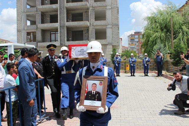 Şehit teğmenin eşi: Hakkım sana helal Alim