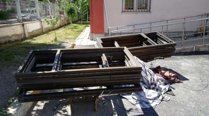 Polis ş&uuml;pheli hırsızı su&ccedil;&uuml;st&uuml; yakaladı