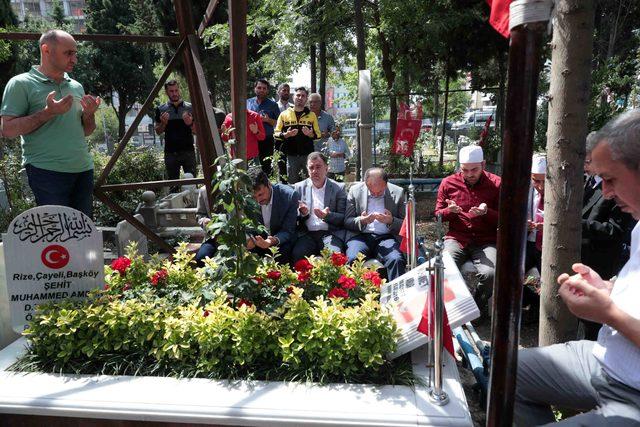 Bağcılar daki 15 Temmuz şehitleri kabirleri başında anıldı 3