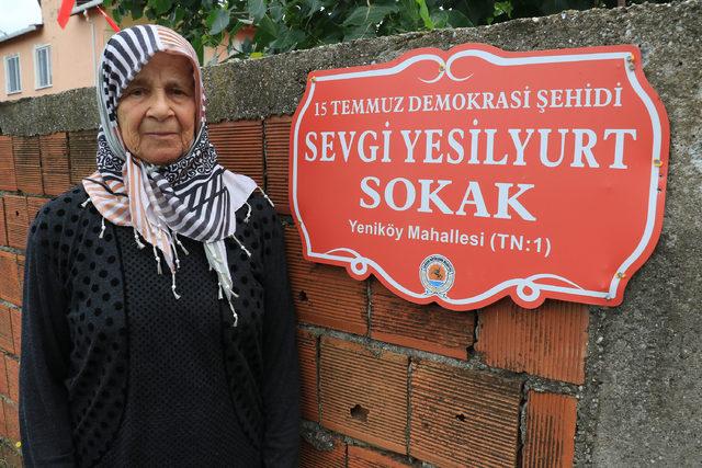 15 Temmuz şehidinin annesi : Bir Sevgi gider, bin Sevgi gelir