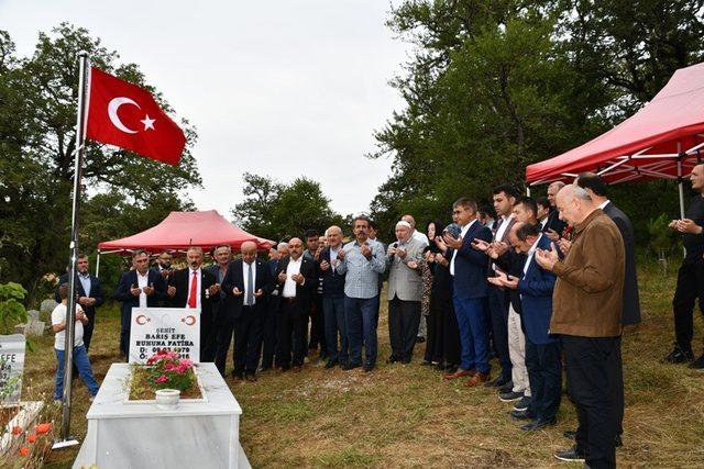 15 Temmuz şehitleri kabirleri başında anıldı