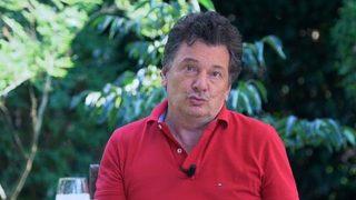 Vedat Milor'dan sosyal medyayı ikiye bölen sütlaç mı baklava mı anketi!