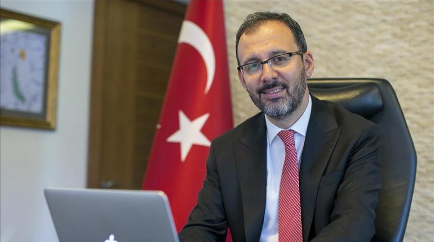 Bakan Kasapoğlu’ndan milli atletlere tebrik mesajı