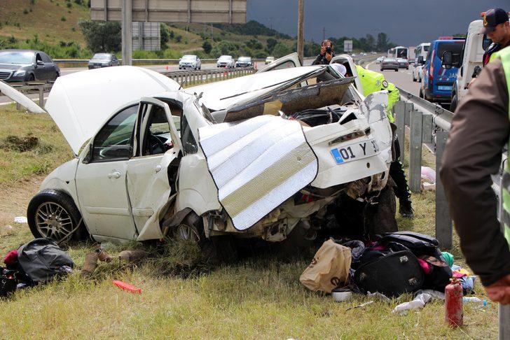 TEM'de feci kaza! Anne ile kızı kalp masajıyla hayata döndürüldü G2