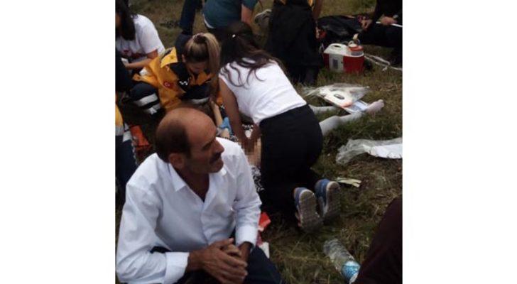 TEM'de feci kaza! Anne ile kızı kalp masajıyla hayata döndürüldü G3