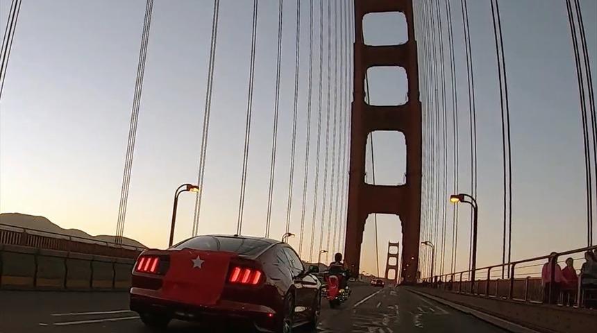 Dünyaca ünlü köprüde 15 Temmuz anması