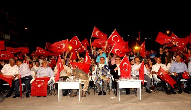 Adıyaman’da 15 Temmuz coşkusu G5