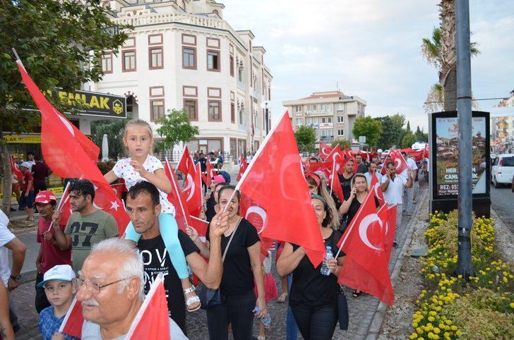 Didim’de ’Milli Birlik’ yürüyüşü G4