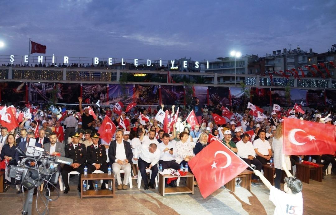 Aydınlılar 15 Temmuz şehitlerini unutmadı