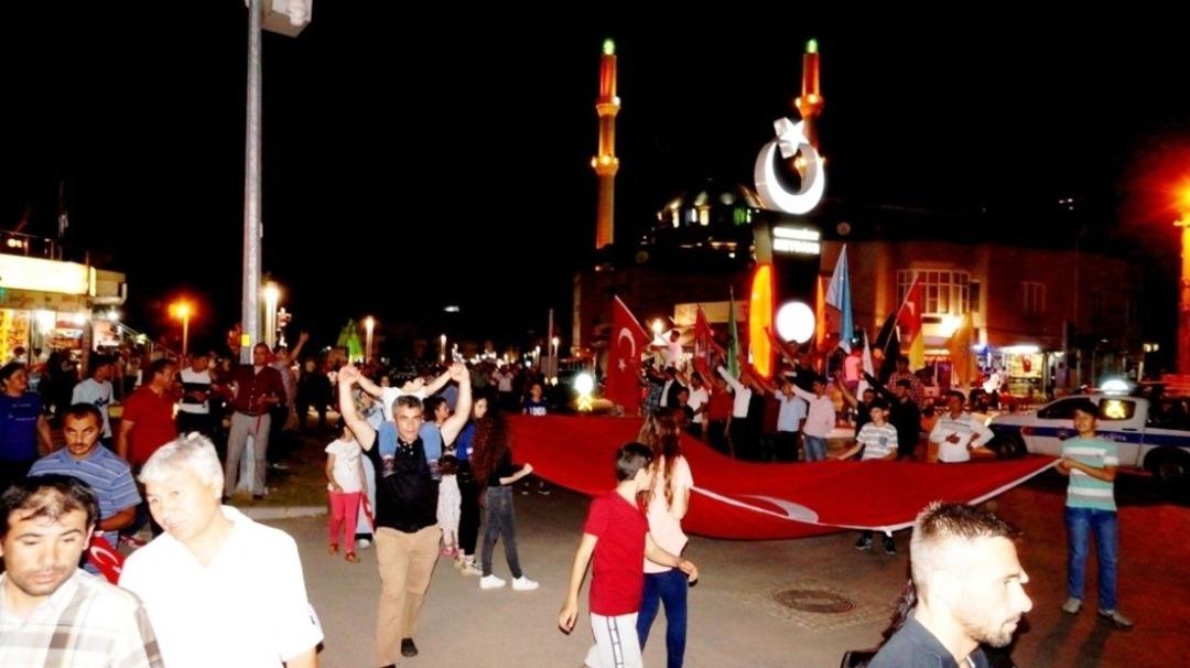 Sarıg&ouml;l&rsquo;de demokrasi y&uuml;r&uuml;y&uuml;ş&uuml;