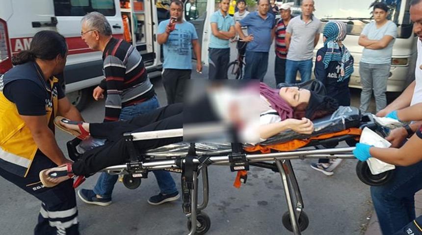 Herkesin g&ouml;z&uuml; &ouml;n&uuml;nde dehşet sa&ccedil;tı! Hamile eşine ve arkadaşına kurşun yağdırdı