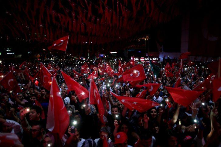 15 Temmuz'un 3. yılında tüm Türkiye meydanları doldurdu G1