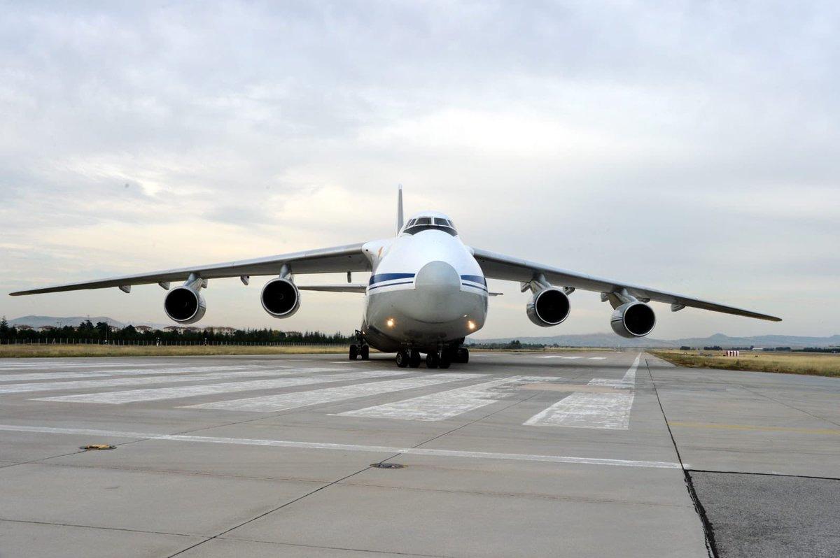 Son dakika! S-400'leri taşıyan bir u&ccedil;ak daha M&uuml;rted'e indi