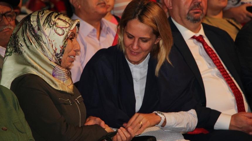 Şehit annesi 15 Temmuz’da hıçkıra hıçkıra ağladı