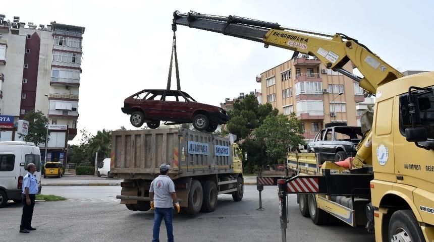 Hurda ara&ccedil;lar toplandı