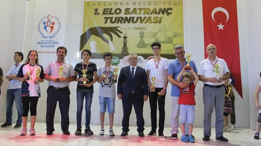 Satran&ccedil;ta &ouml;d&uuml;ller verildi