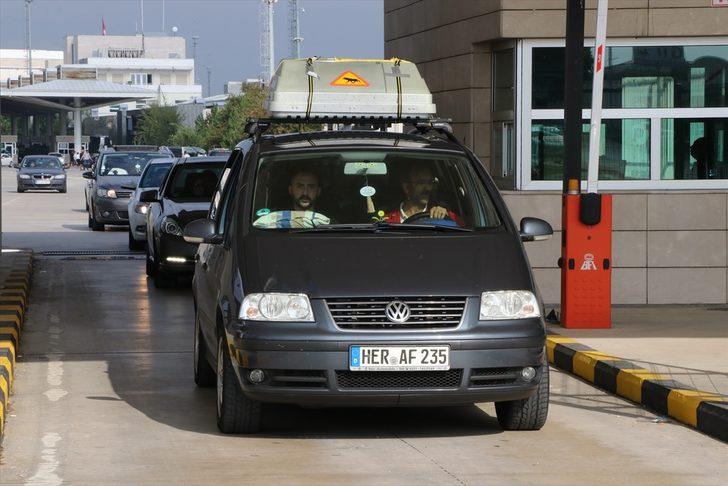3 gündür kuyruğun sonu gelmiyor! Edirne'deki sınır kapılarında yoğunluk G4