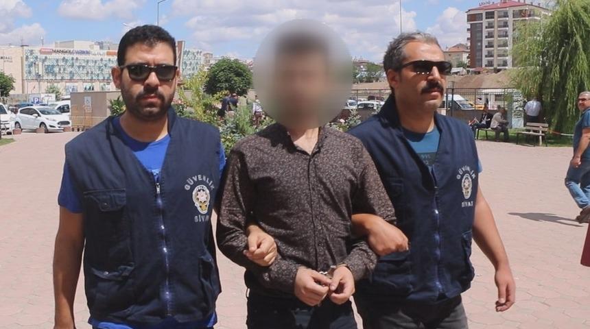 Polise hakaret eden gen&ccedil; hakim karşısında