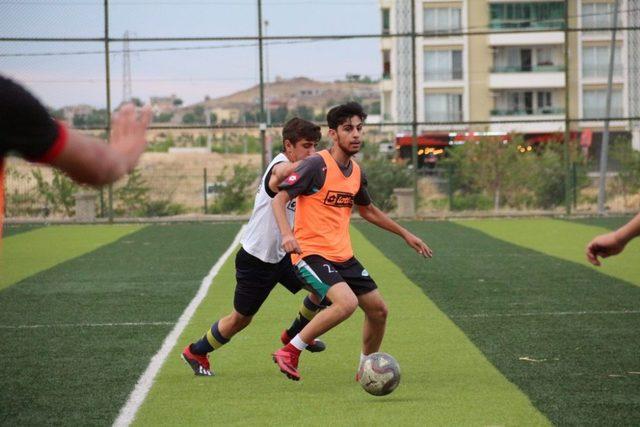 Amed Sportif Faaliyetler’de futbolcu seçmeleri