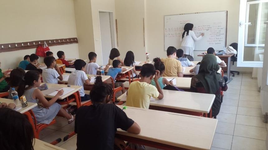 Bağlar Belediyesi&rsquo;nden eğitim ve spor atağı