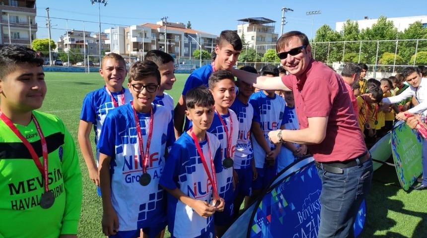 &ldquo;15 Temmuz Futbol Turnuvasında &ouml;d&uuml;ller verildi