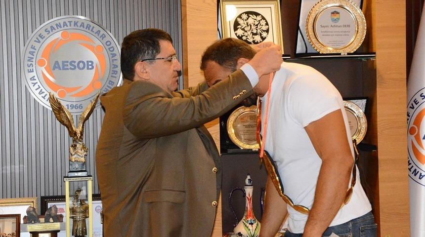 Başpehlivan Ali G&uuml;rb&uuml;z AESOB&rsquo;da
