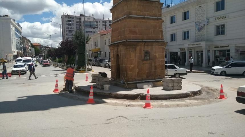 Saat Kulesi&rsquo;nin koruma &ccedil;emberi daraltılıyor