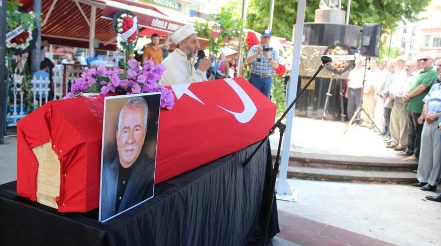 Giresun eski milletvekillerinden Mehmet Ali Karadeniz son yolculuğuna uğurlandı