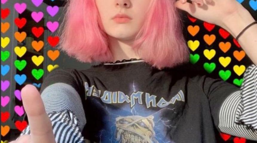 Sevgilisi sosyal medya fenomeninin boğazını kesti