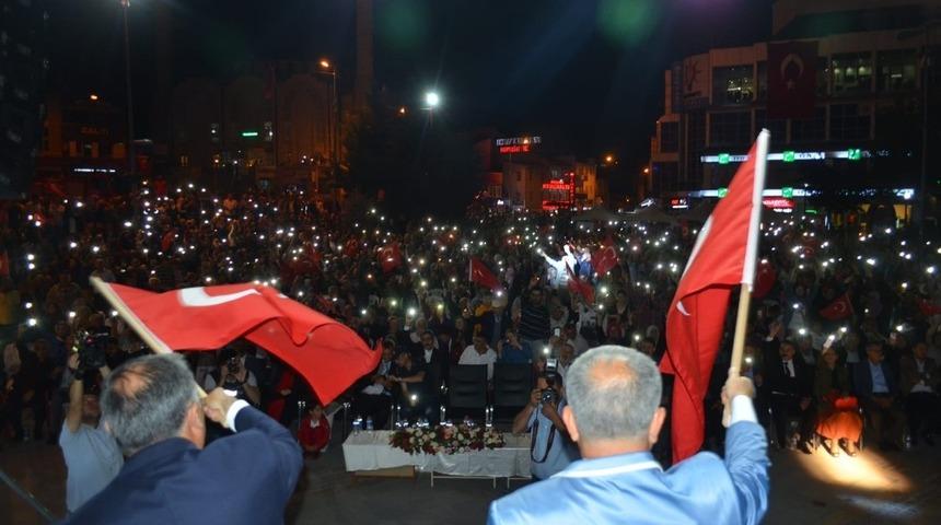 Milli Birlik G&uuml;n&uuml;nde Develi Meydanı Tıklım Tıklım Doldu