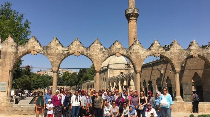 Mezitli&rsquo;nin &uuml;retici kadınlarına belediyeden Şanlıurfa turu
