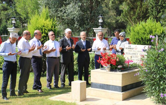 Yükümlüler şehitliği temizledi