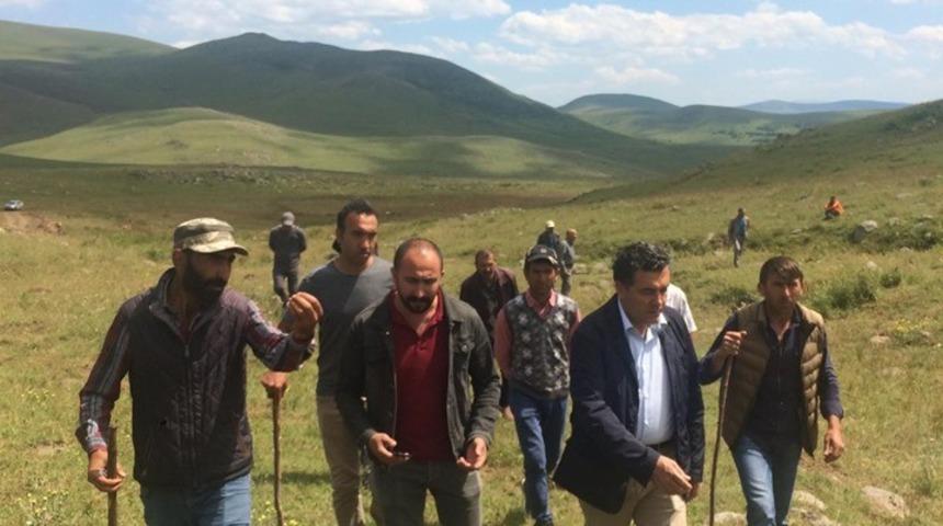 Başkan Demir, hayvan &uuml;reticilerinin sorunları dinledi