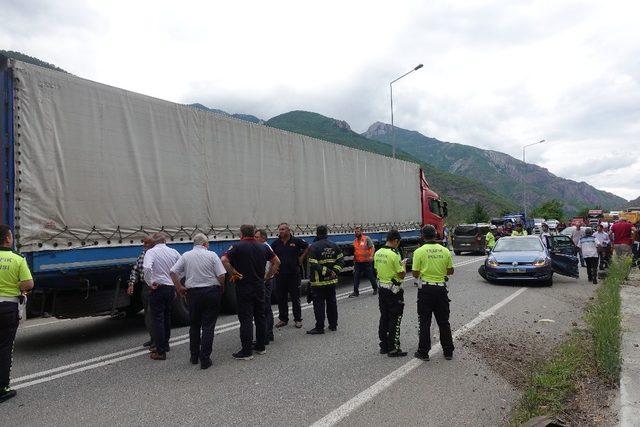 Artvin’de zincirleme kaza: 7 yaralı