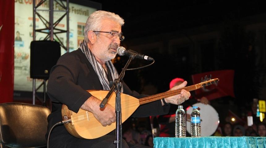 Esat Kabaklı, &Ccedil;orum&rsquo;da konser verdi