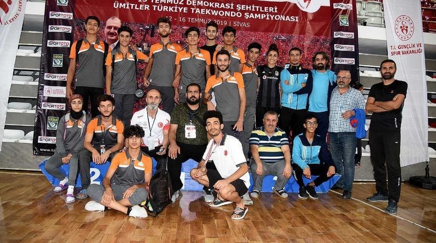Şanlıurfalı sporcu T&uuml;rkiye 3&rsquo;&uuml;nc&uuml;s&uuml; oldu