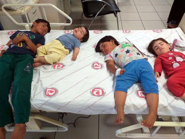 Zehirlenen Iraklı 4 kardeş, hastaneye kaldırıldı