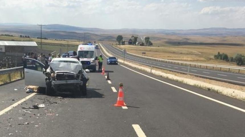 Kırşehir&rsquo;de trafik azası: 1 &ouml;l&uuml;, 3 yaralı