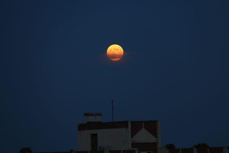'Parçalı Ay Tutulması' İstanbul'dan böyle görüntülendi G1