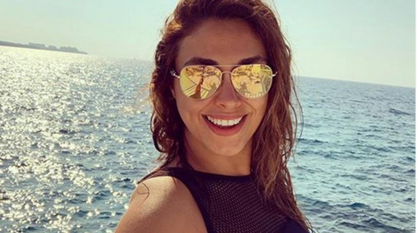 Zuhal Topal'dan tatil paylaşımı! "Aile kombini"