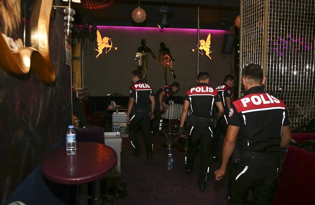 Ankara'da ka&ccedil;ak i&ccedil;ki operasyonu! &Ccedil;ok sayıda g&ouml;zaltı