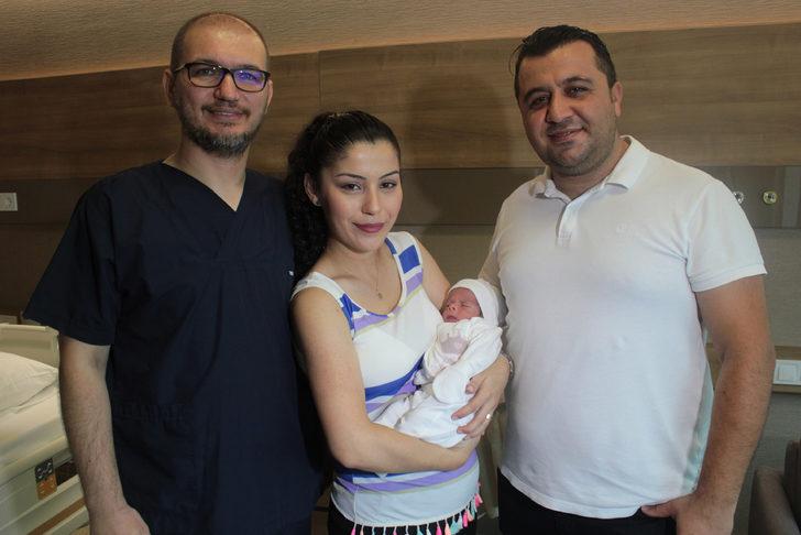 Bebeğinin ağzını görünce şoke oldu: Rüyamda görmüştüm! G5