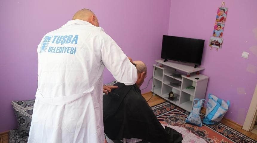 Tuşba Belediyesinden &lsquo;Hasta ve Yaşlılara Evde Tıraş&rsquo; hizmeti