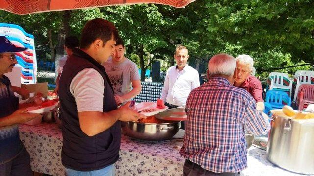 Dereköy’de hayır yemeği