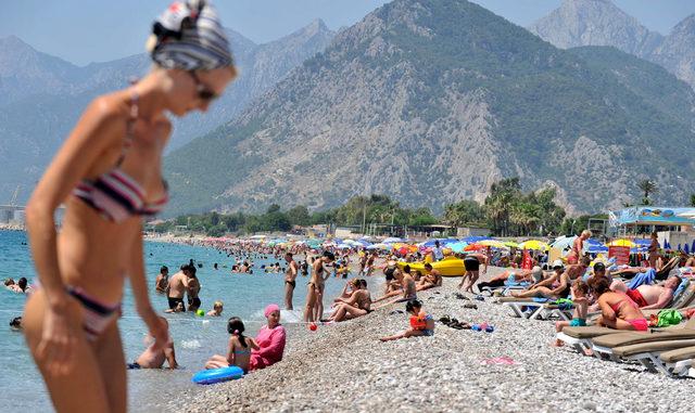 'Ayak bastı parası bir Türkiye'de yok, bir de turist gitmeyen ülkelerde'