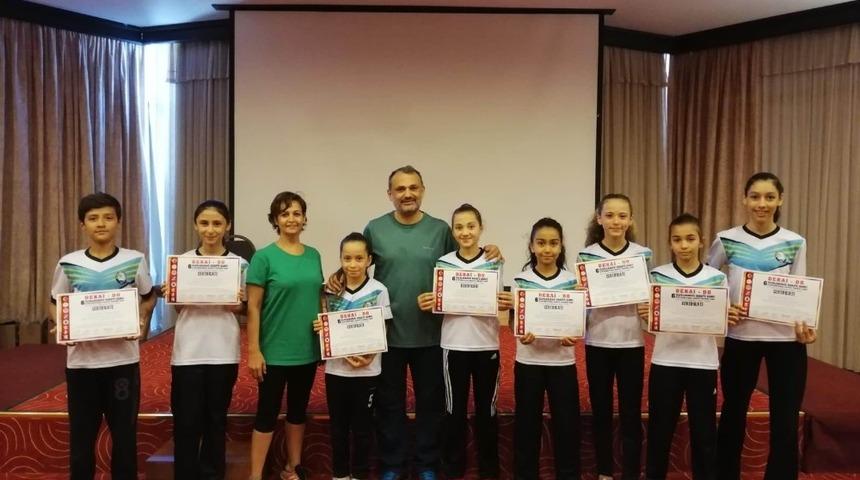 Salihlili karateciler Denizli&rsquo;de madalyaları topladı