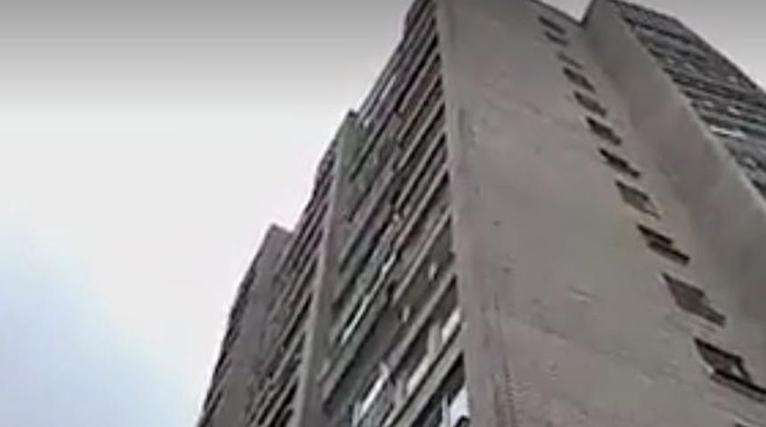 9. kattan düştüler, kadın öldü adam partiye geri döndü!